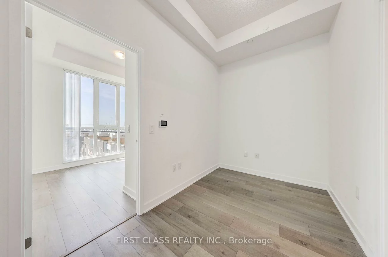 10, Honeycrisp, Vaughan Corporate Centre, Vaughan