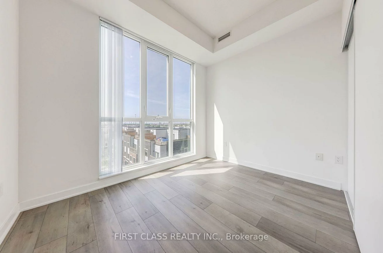 10, Honeycrisp, Vaughan Corporate Centre, Vaughan