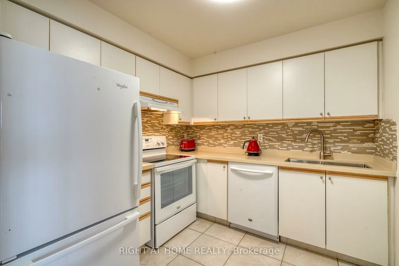 81, Townsgate, Crestwood-Springfarm-Yorkhill, Vaughan