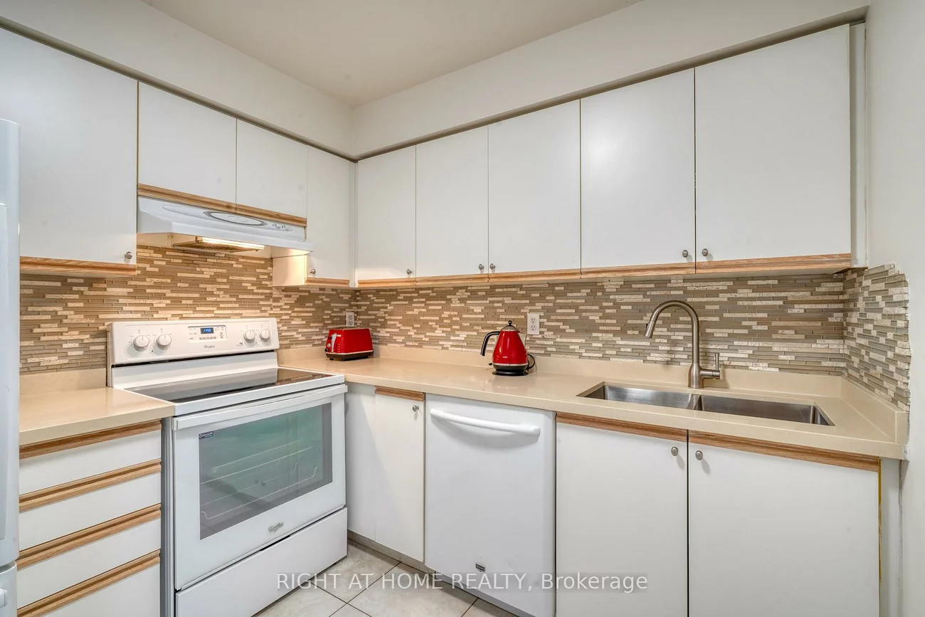 81, Townsgate, Crestwood-Springfarm-Yorkhill, Vaughan