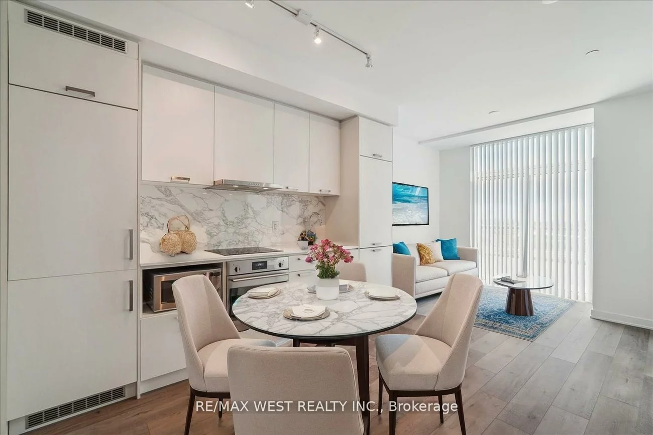 10, Honeycrisp, Vaughan Corporate Centre, Vaughan