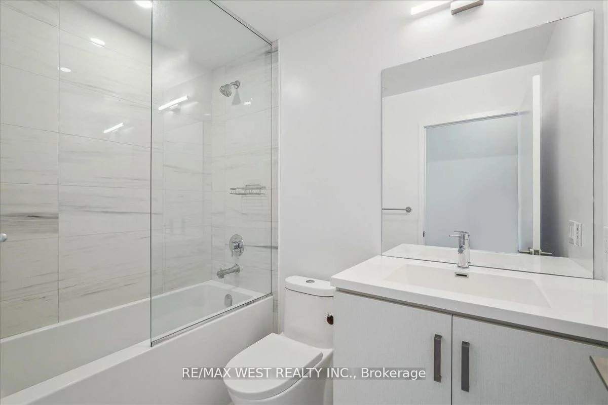 10, Honeycrisp, Vaughan Corporate Centre, Vaughan