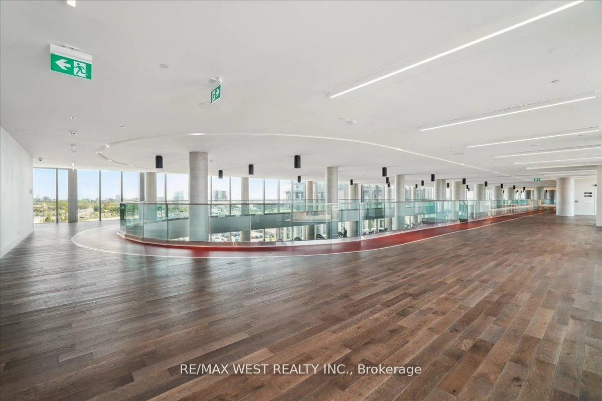 1000, Portage, Vaughan Corporate Centre, Vaughan