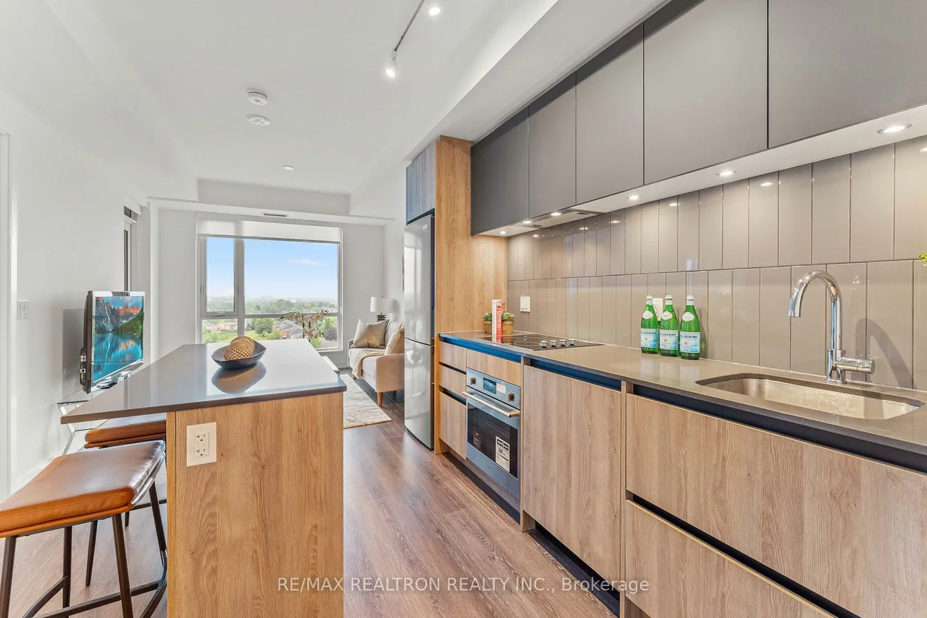 7950, Bathurst, Beverley Glen, Vaughan