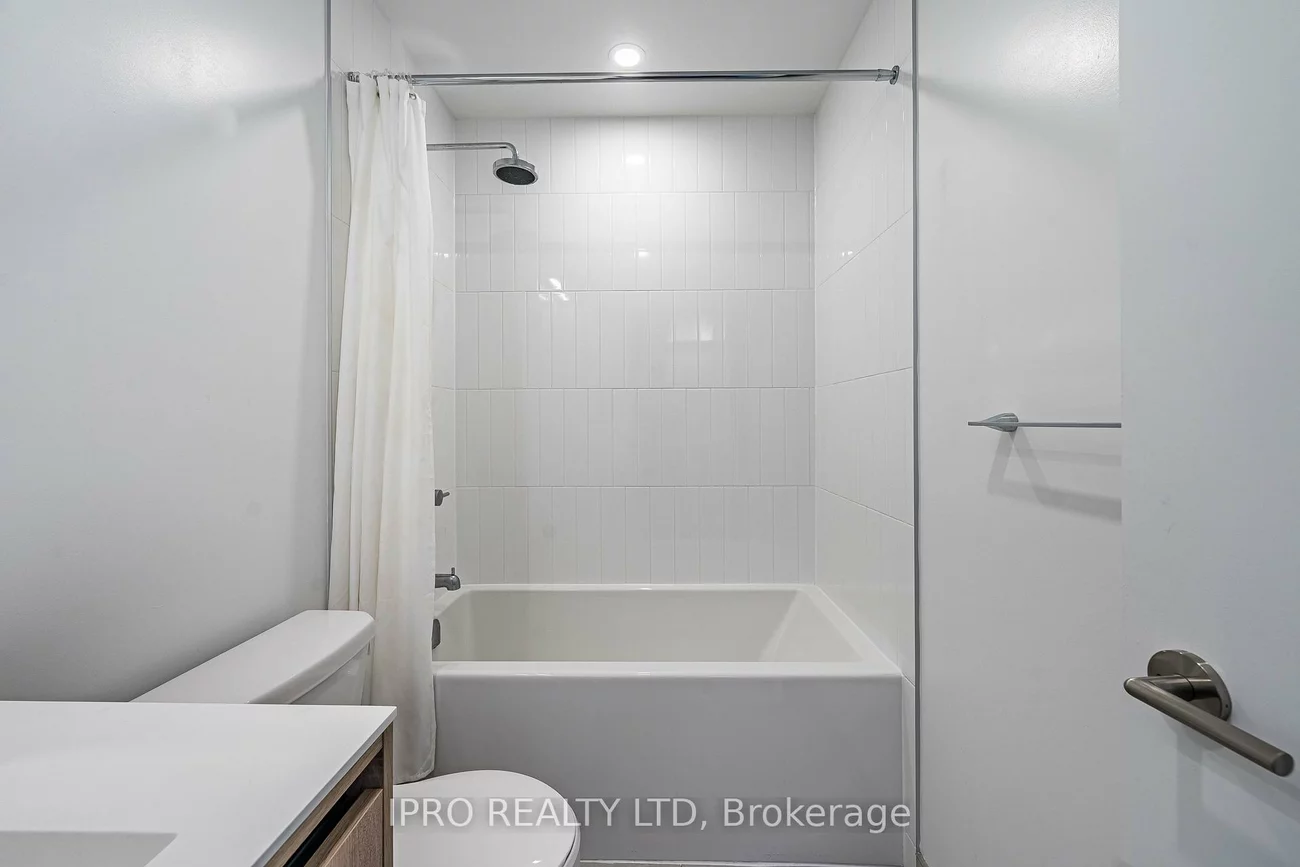 7950, Bathurst, Beverley Glen, Vaughan
