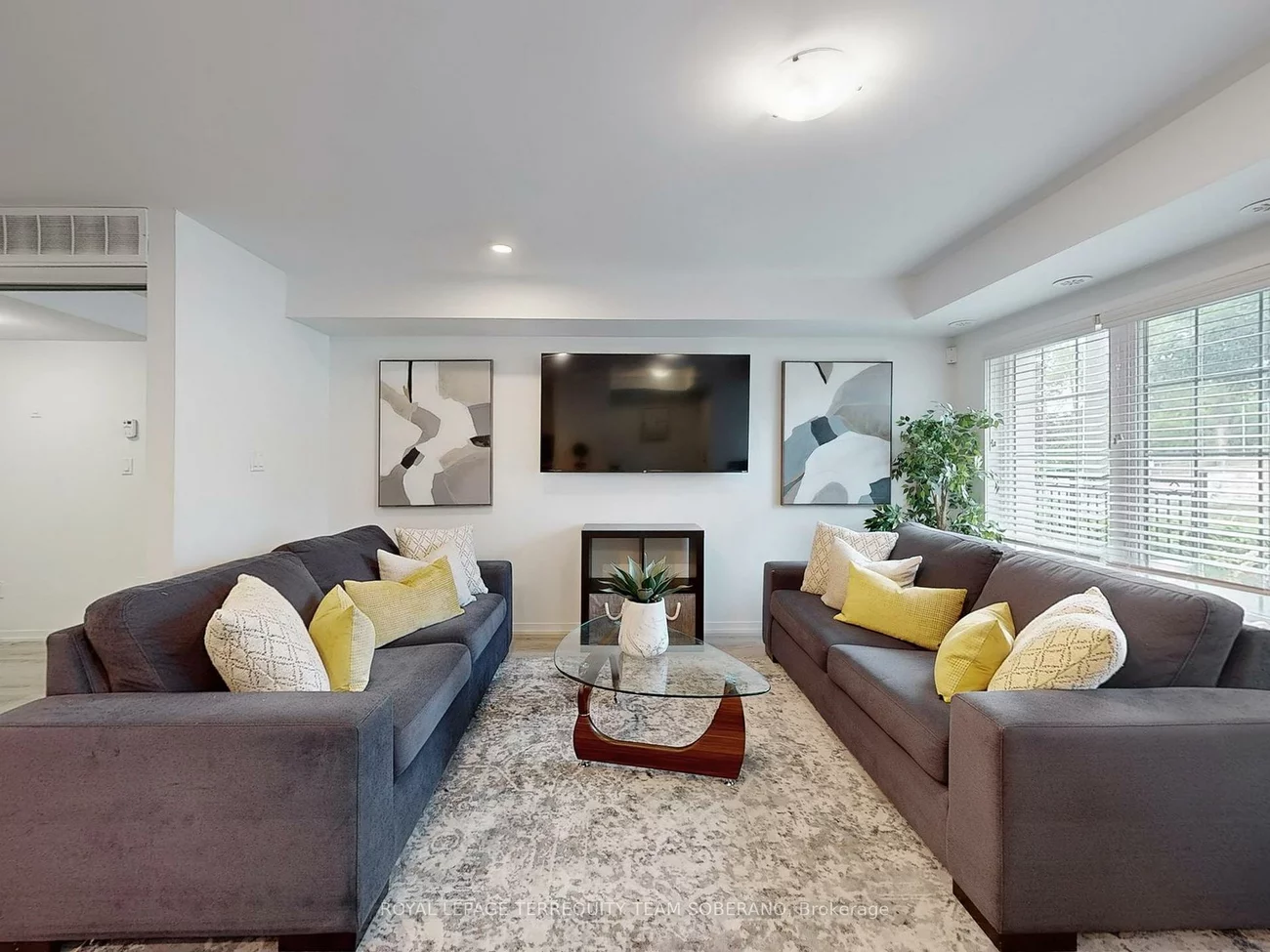 26, Bruce, East Woodbridge, Vaughan