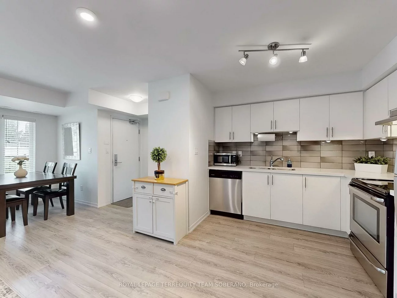 26, Bruce, East Woodbridge, Vaughan