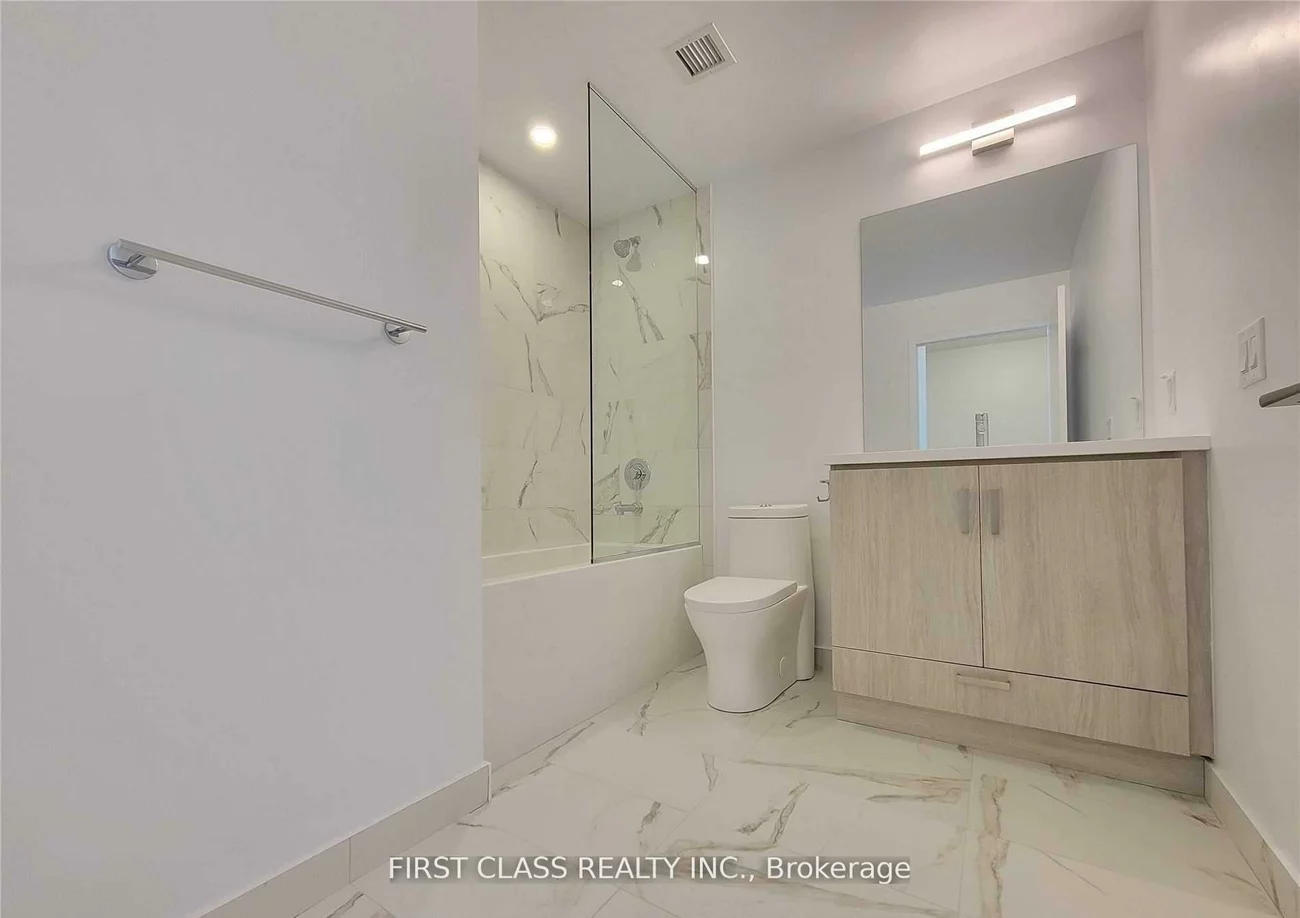 38, Honeycrisp, Vaughan Corporate Centre, Vaughan