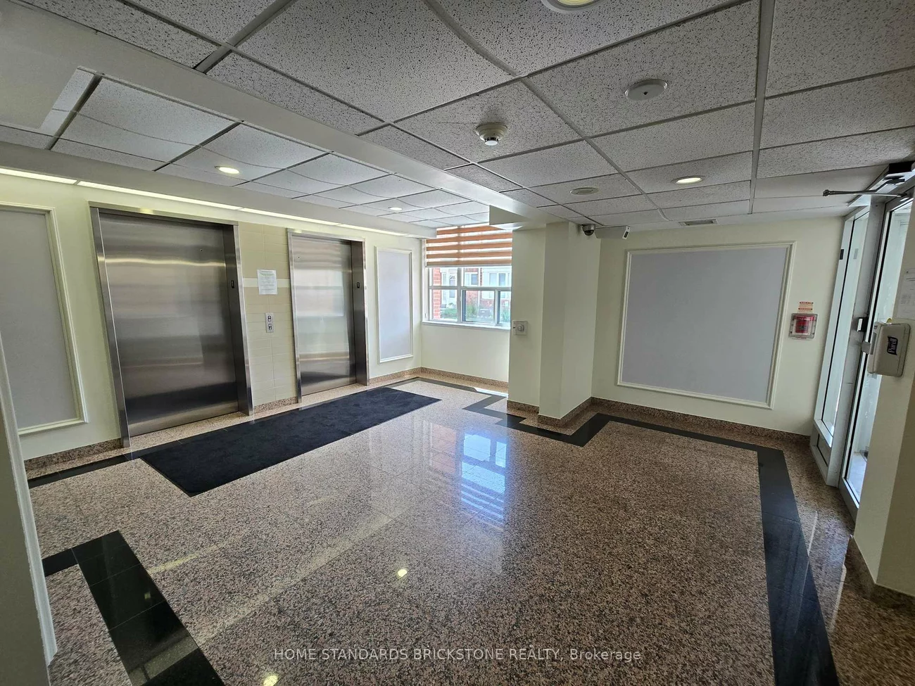 7398, Yonge, Crestwood-Springfarm-Yorkhill, Vaughan