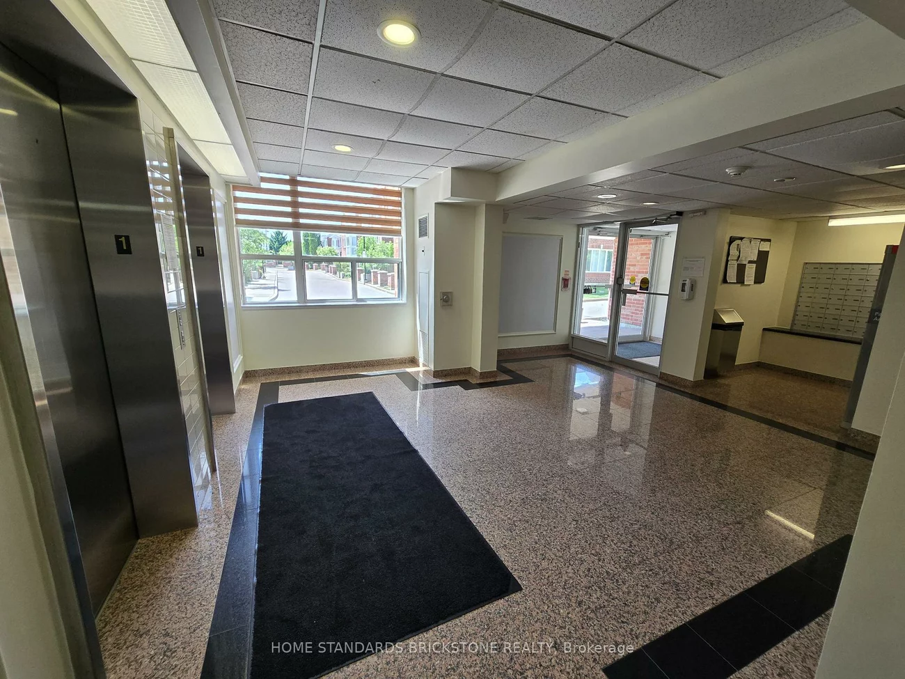 7398, Yonge, Crestwood-Springfarm-Yorkhill, Vaughan