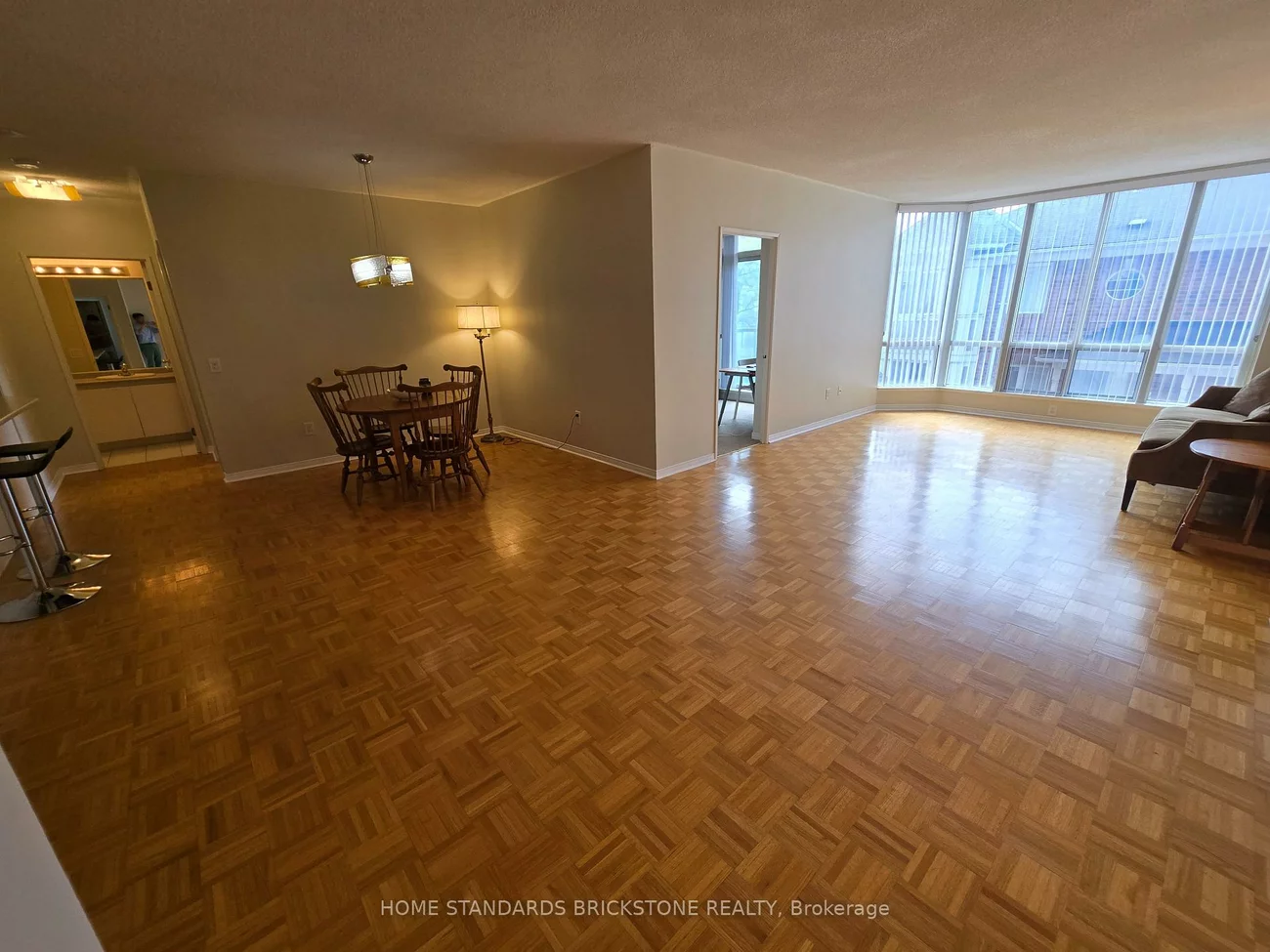 7398, Yonge, Crestwood-Springfarm-Yorkhill, Vaughan