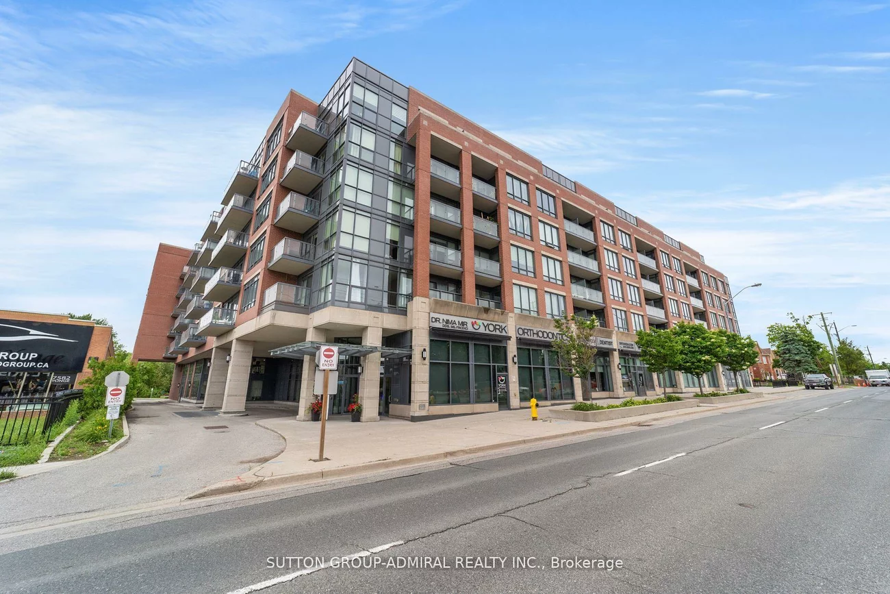7608, Yonge, Crestwood-Springfarm-Yorkhill, Vaughan