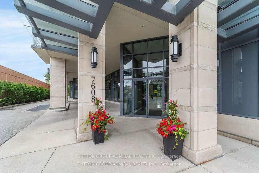7608, Yonge, Crestwood-Springfarm-Yorkhill, Vaughan