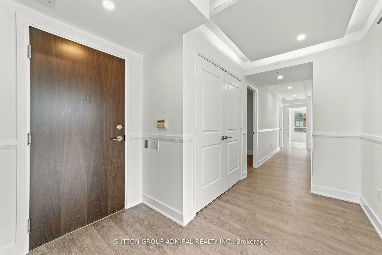 7608, Yonge, Crestwood-Springfarm-Yorkhill, Vaughan