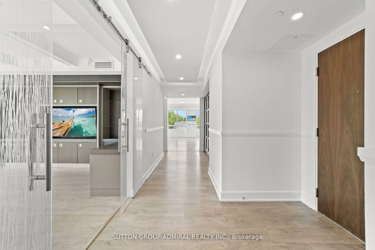 7608, Yonge, Crestwood-Springfarm-Yorkhill, Vaughan