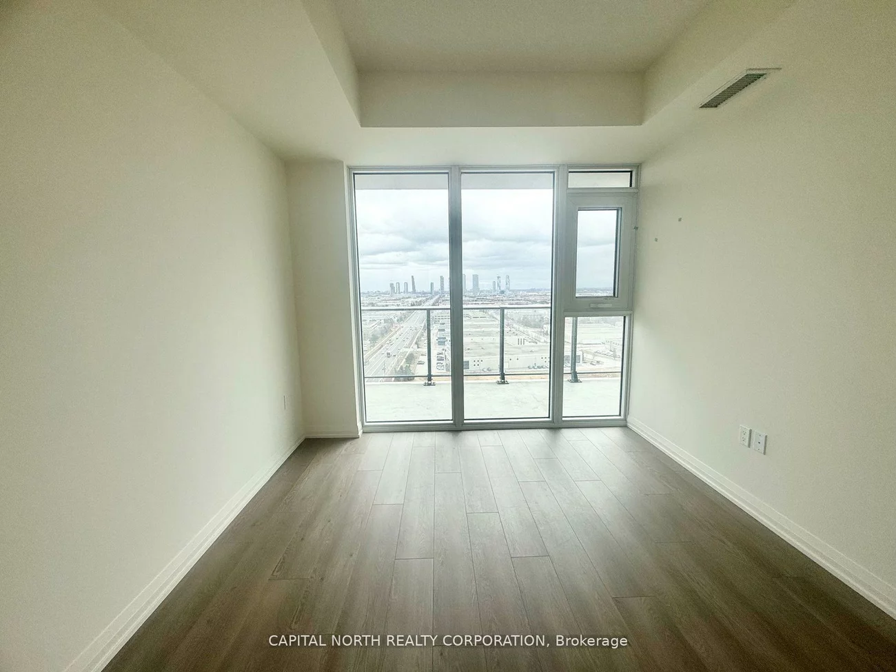 8960, Jane, Vellore Village, Vaughan
