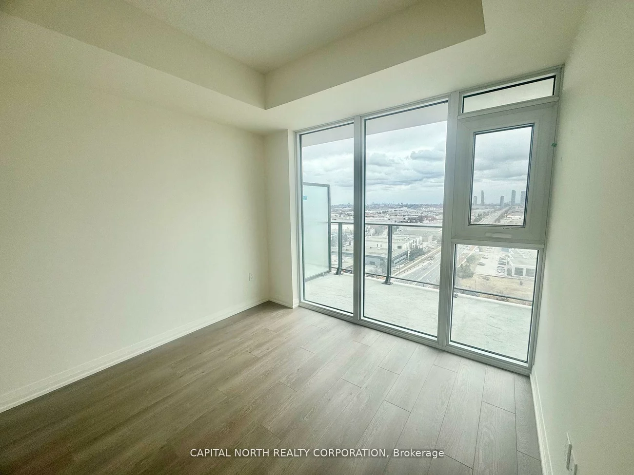 8960, Jane, Vellore Village, Vaughan