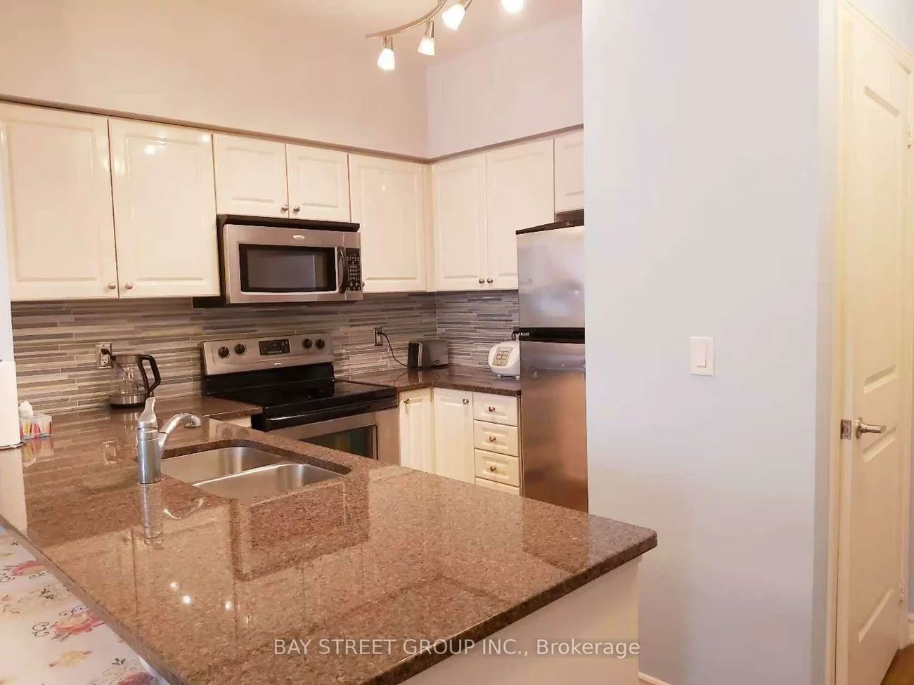 9225, Jane, Maple, Vaughan