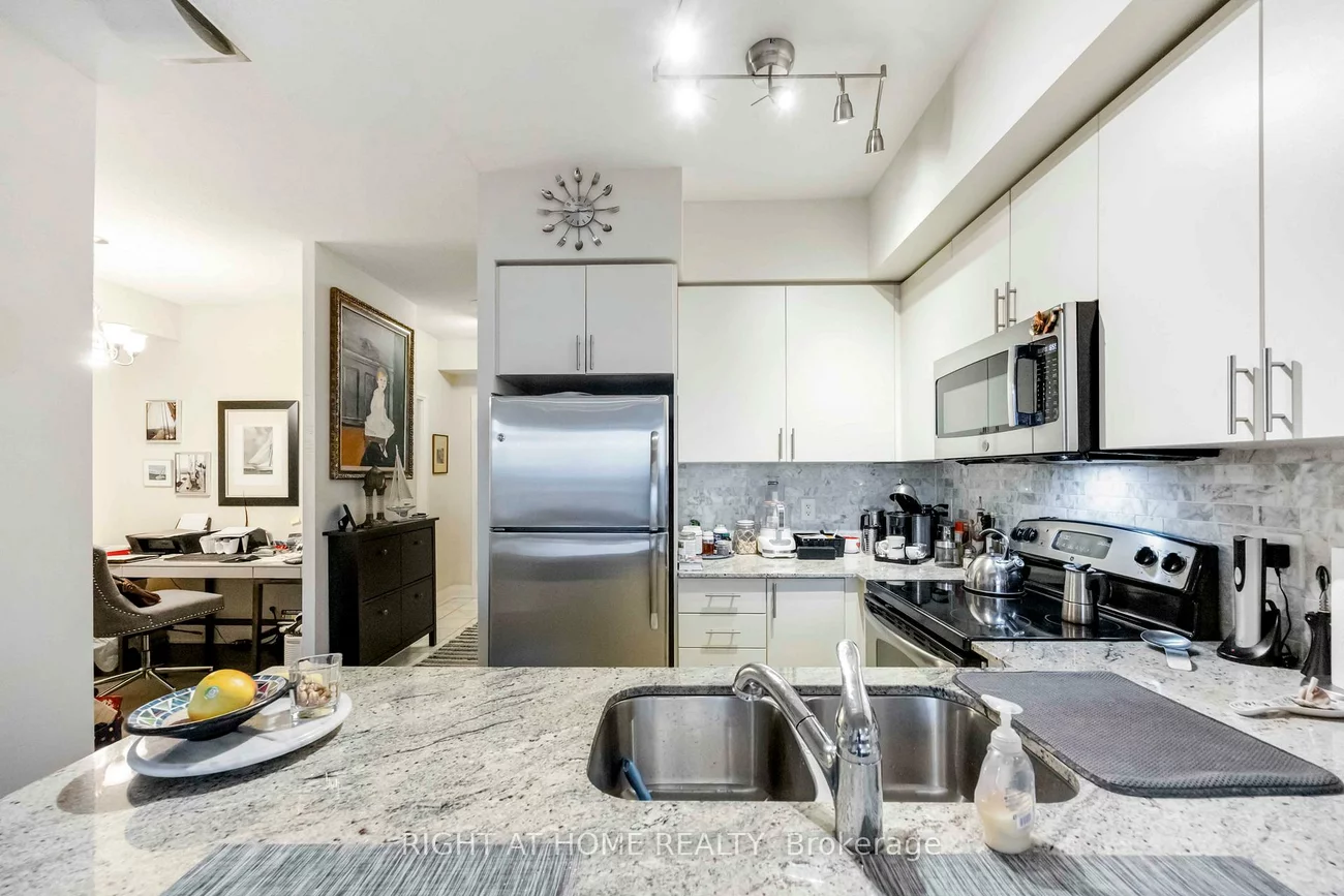 520, Steeles, Crestwood-Springfarm-Yorkhill, Vaughan