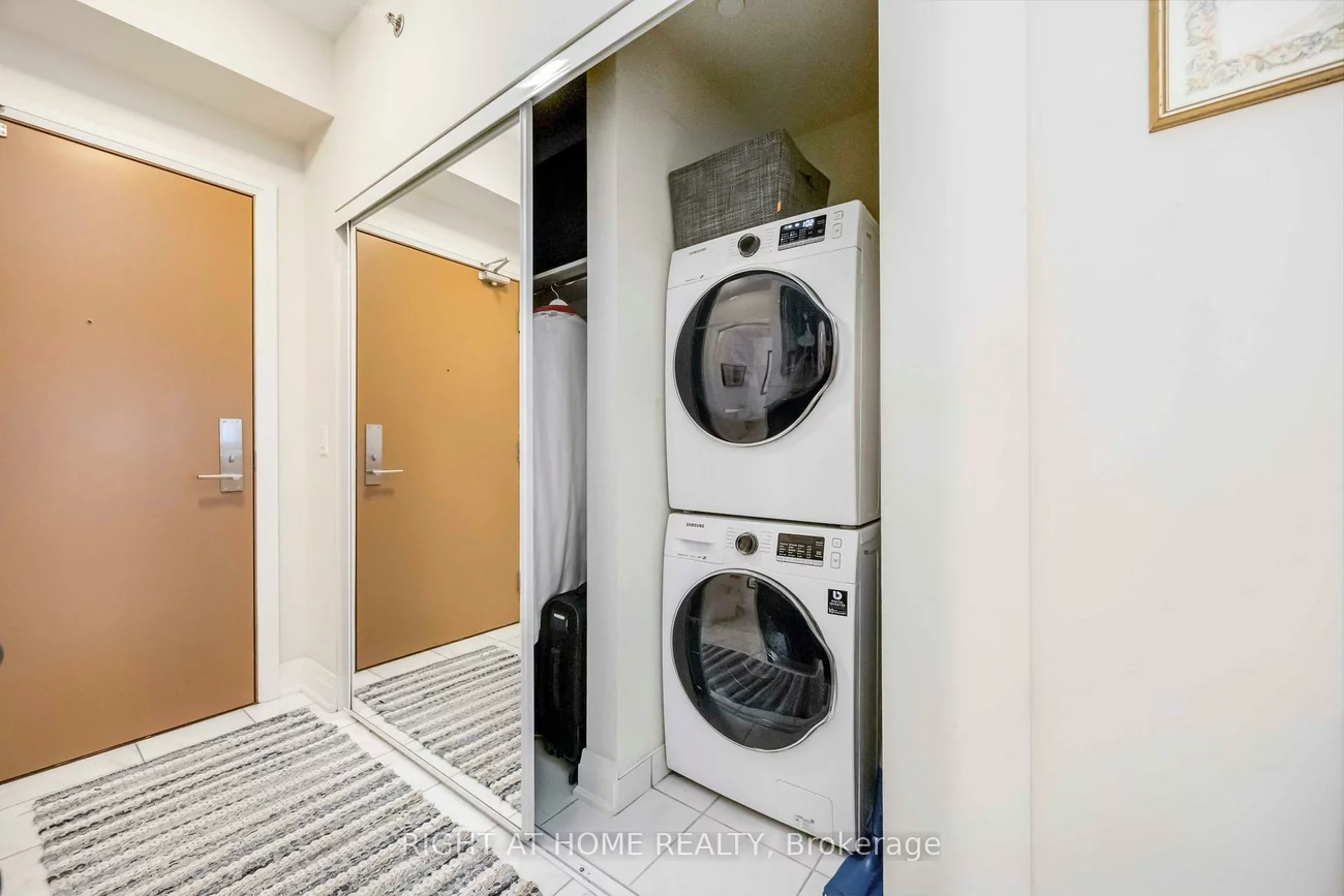 520, Steeles, Crestwood-Springfarm-Yorkhill, Vaughan