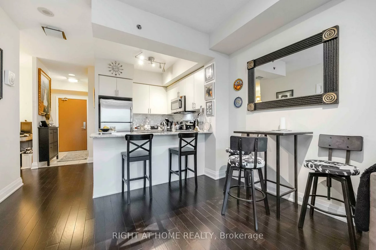520, Steeles, Crestwood-Springfarm-Yorkhill, Vaughan