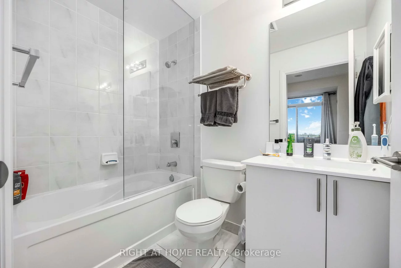 520, Steeles, Crestwood-Springfarm-Yorkhill, Vaughan
