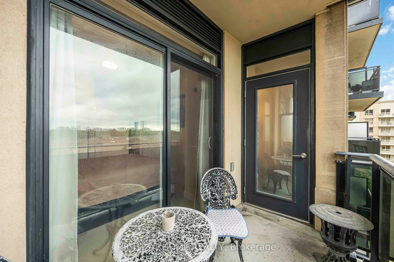 520, Steeles, Crestwood-Springfarm-Yorkhill, Vaughan