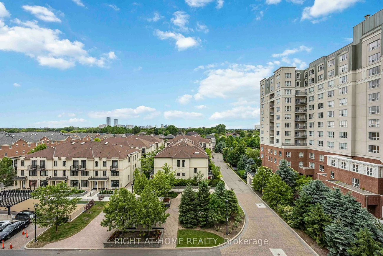 520, Steeles, Crestwood-Springfarm-Yorkhill, Vaughan