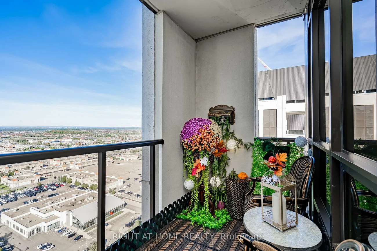 9075, Jane, Concord, Vaughan