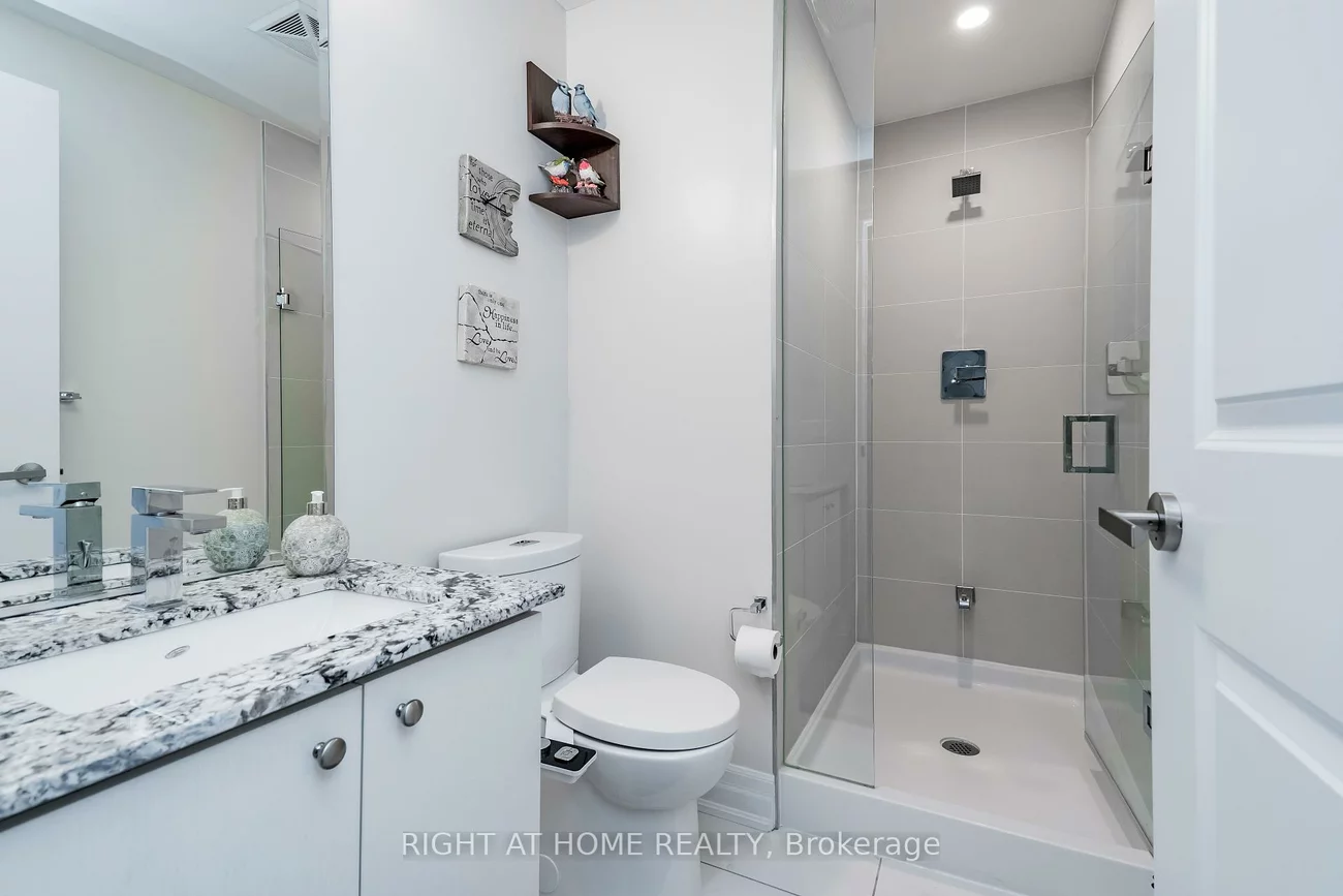 9075, Jane, Concord, Vaughan