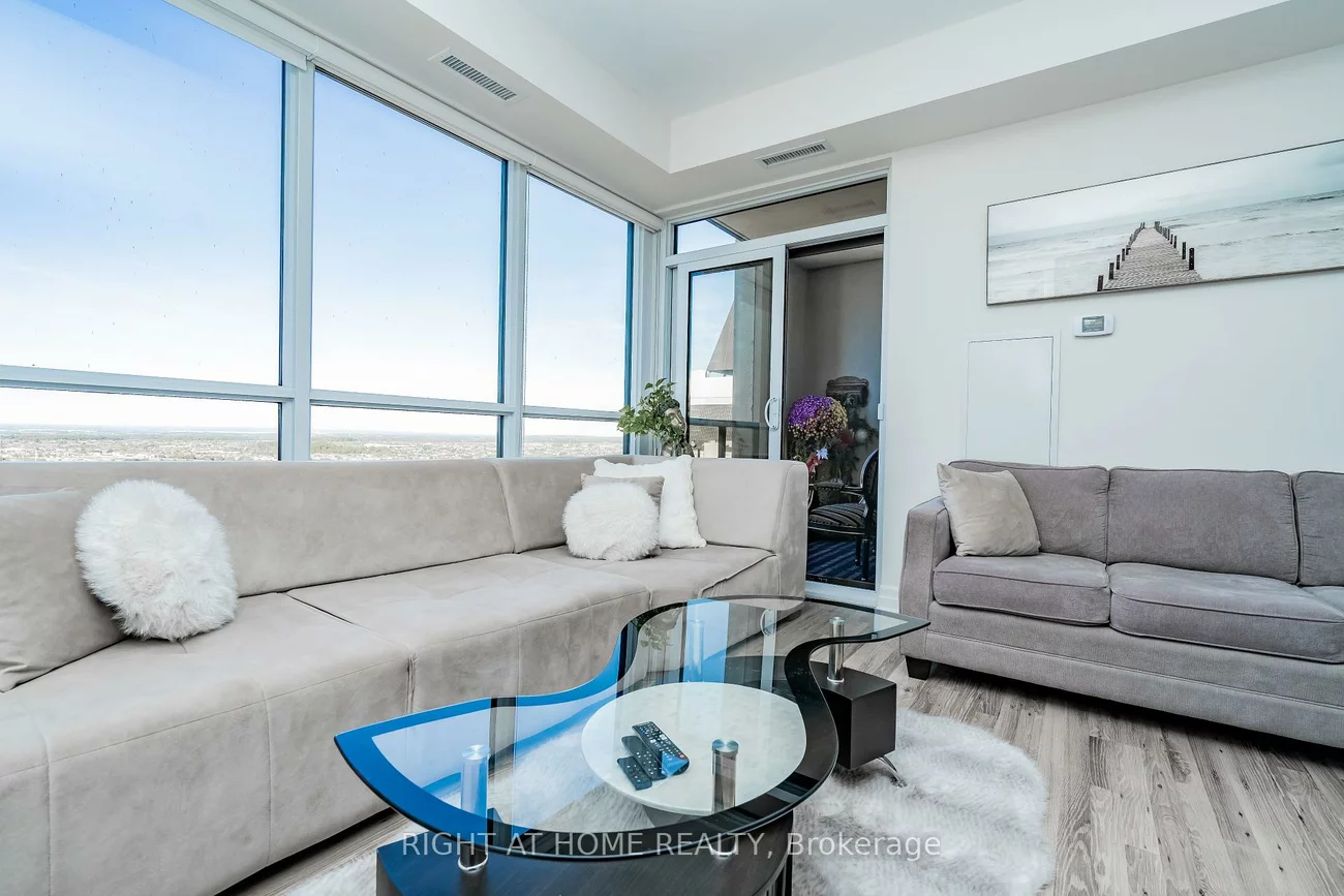 9075, Jane, Concord, Vaughan