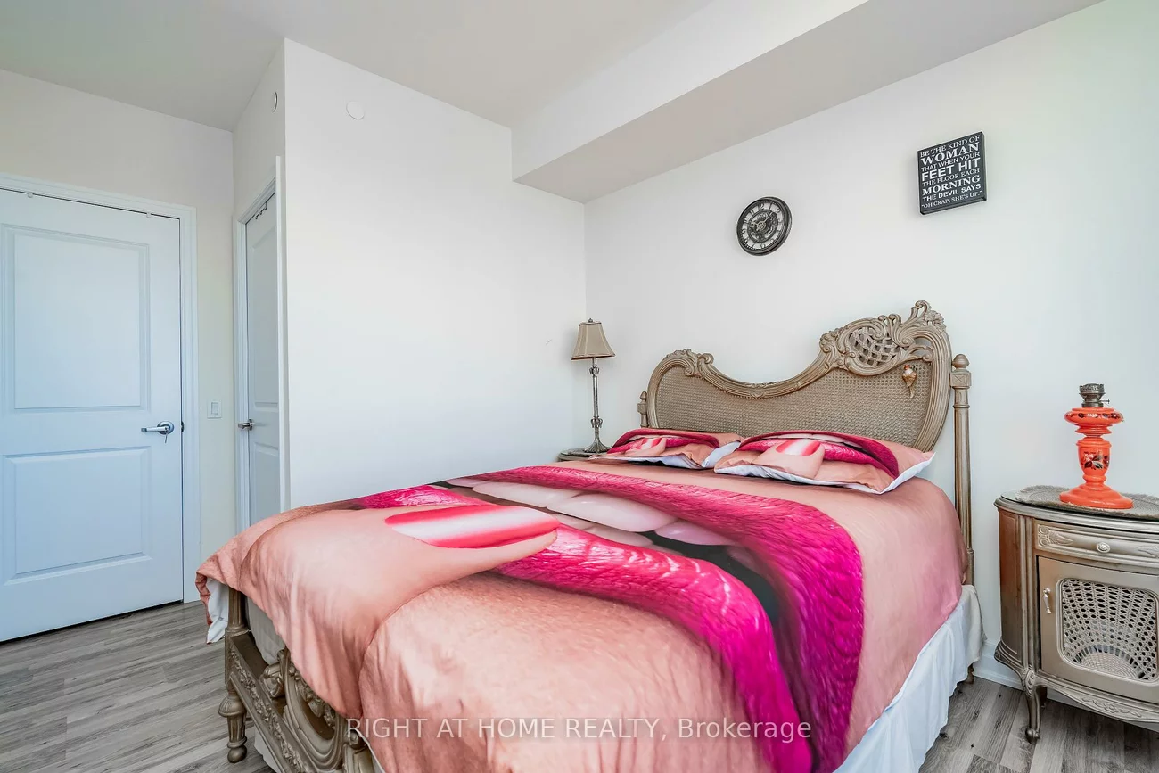 9075, Jane, Concord, Vaughan