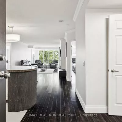 7398, Yonge, Crestwood-Springfarm-Yorkhill, Vaughan