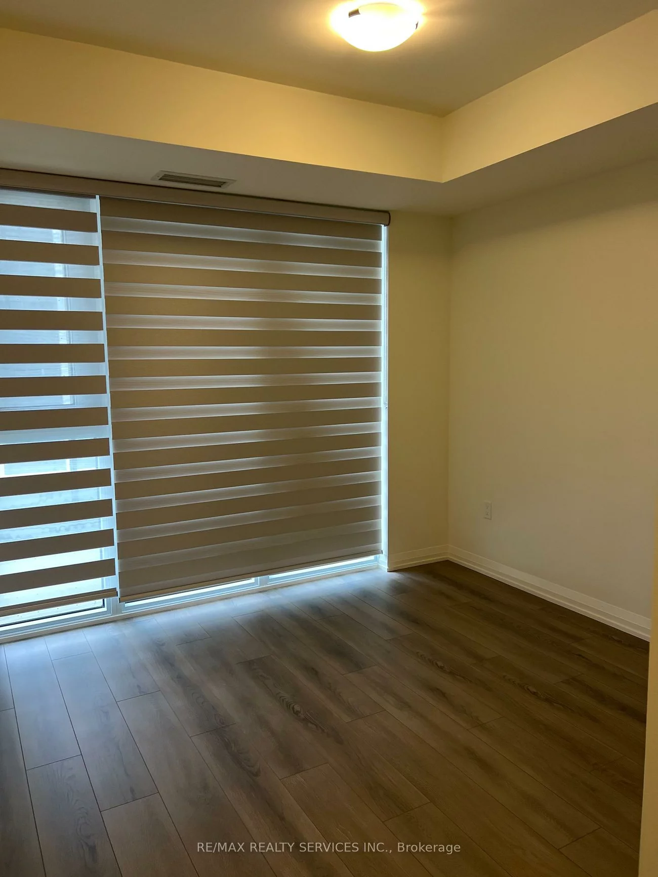 8960, Jane, Vellore Village, Vaughan