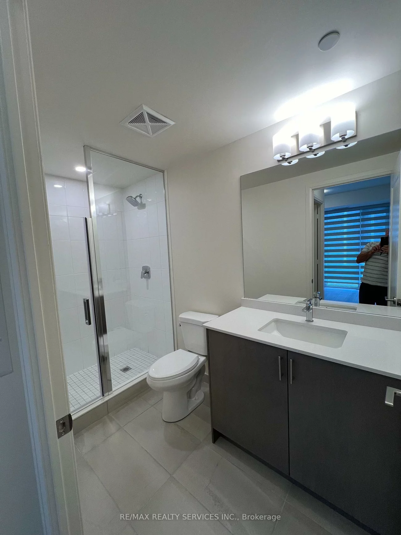 8960, Jane, Vellore Village, Vaughan