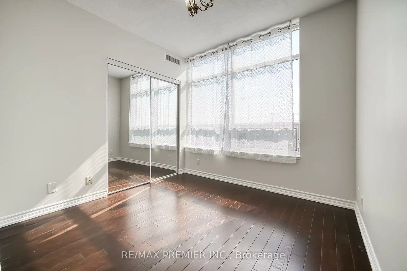 9225, Jane, Maple, Vaughan