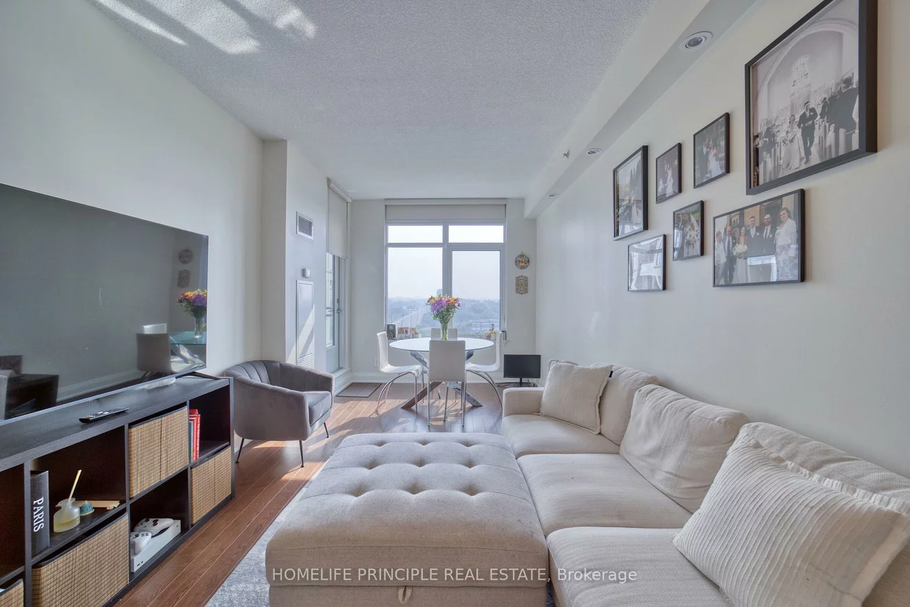 12, Woodstream, Vaughan Grove, Vaughan