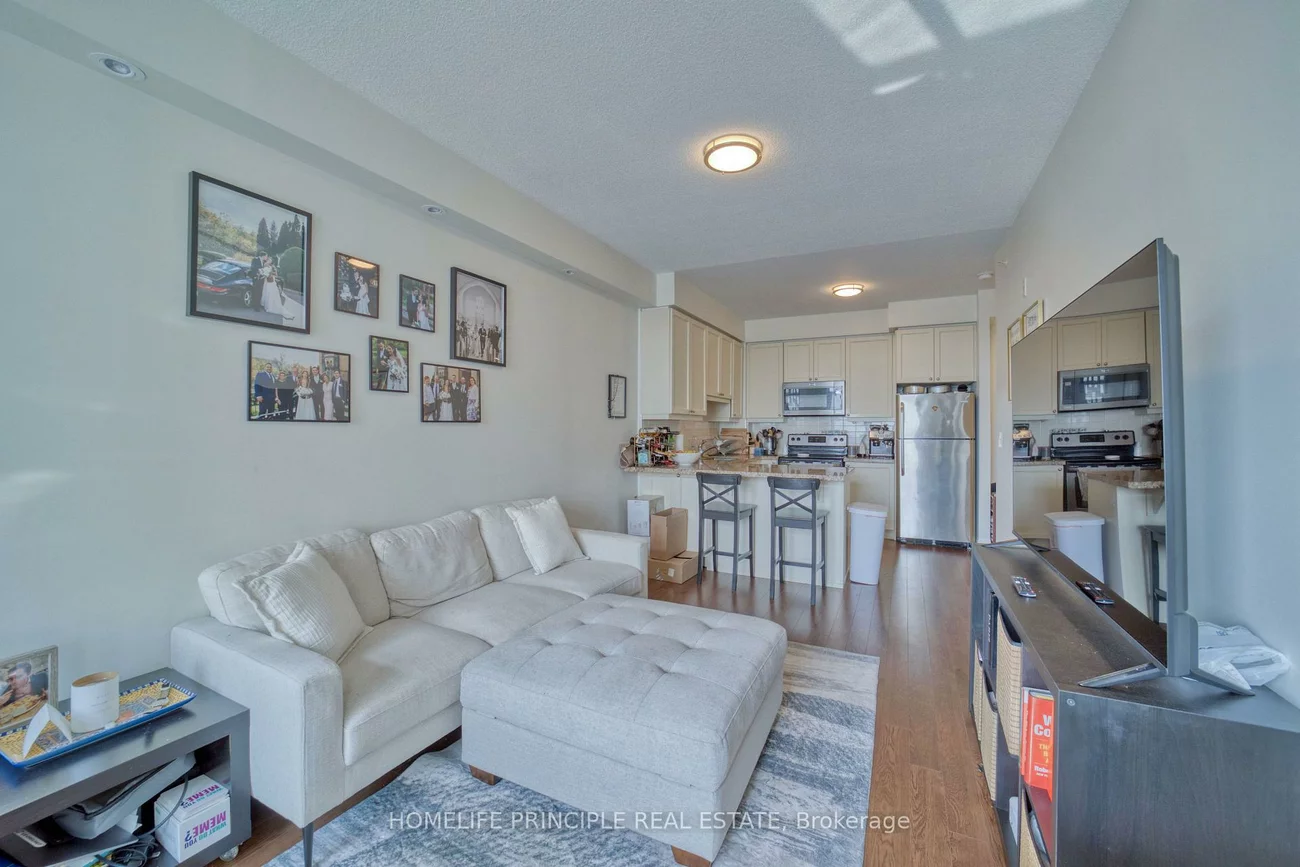 12, Woodstream, Vaughan Grove, Vaughan