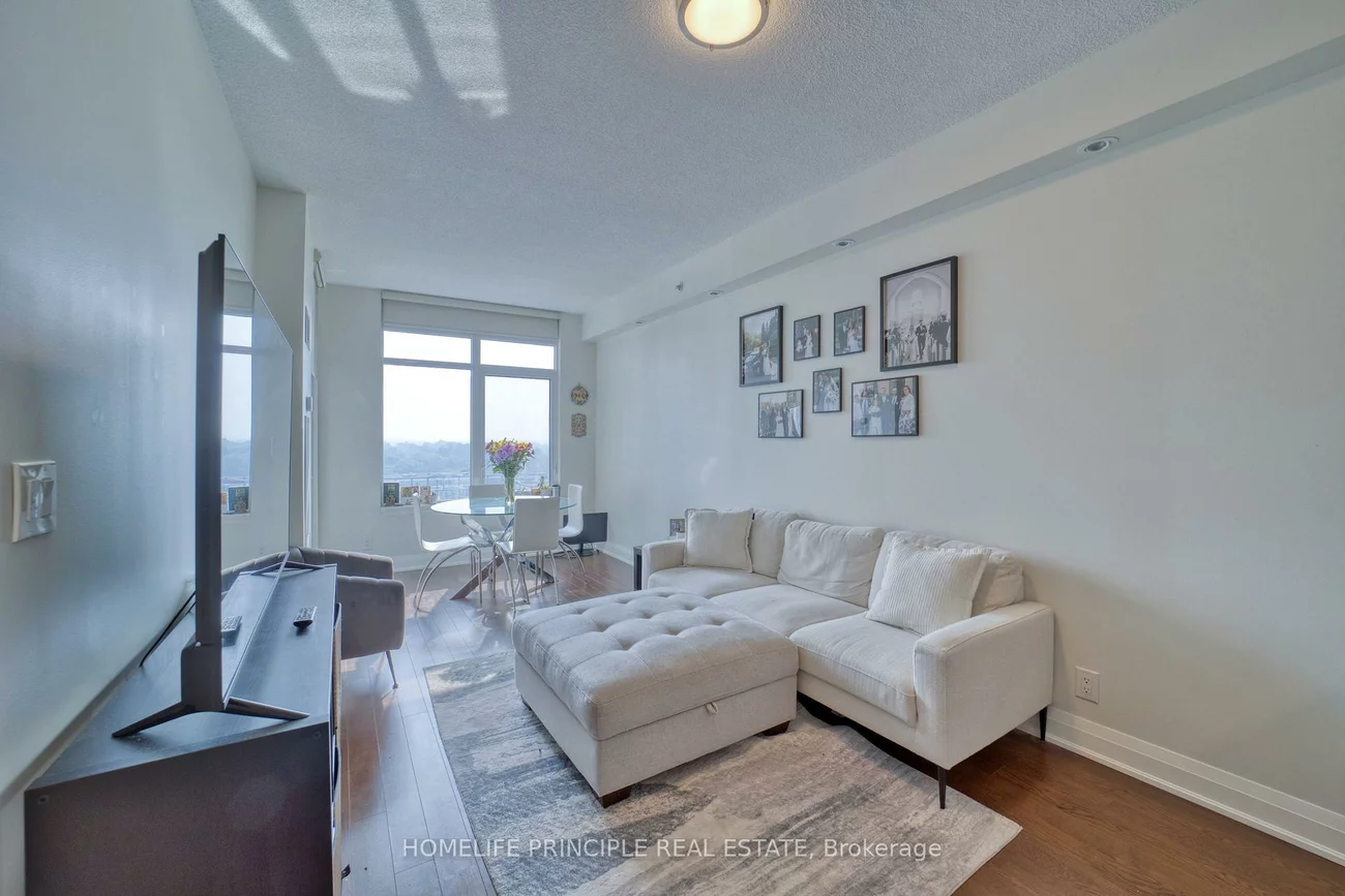 12, Woodstream, Vaughan Grove, Vaughan