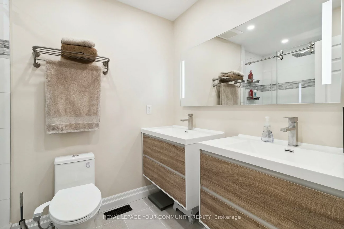100, Arbors, West Woodbridge, Vaughan