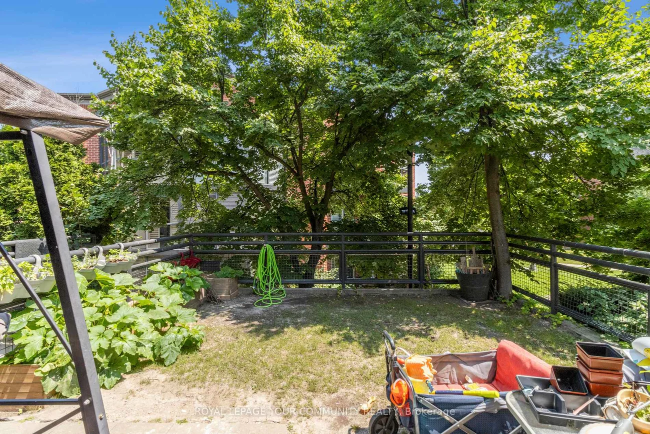 100, Arbors, West Woodbridge, Vaughan