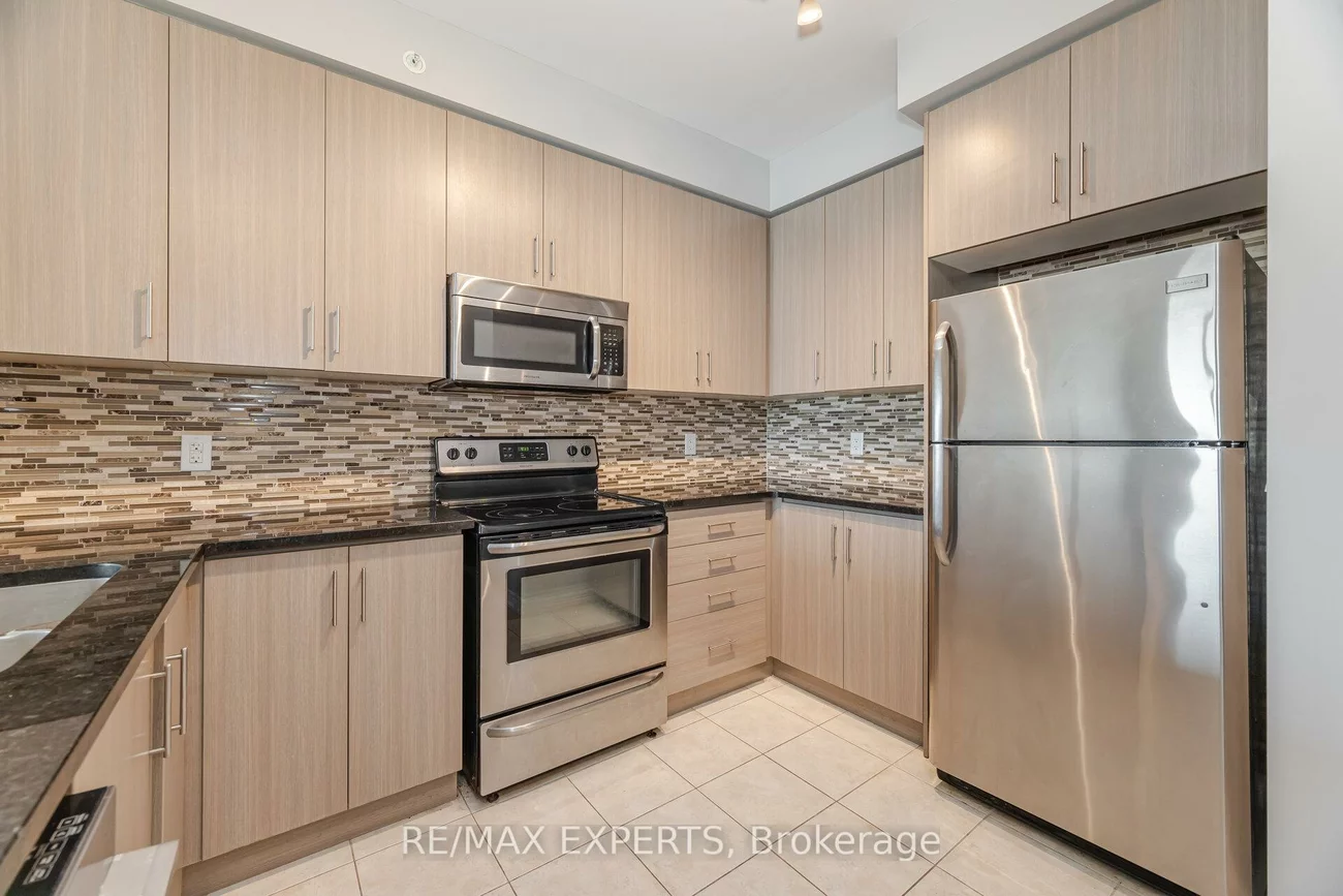9255, Jane, Maple, Vaughan