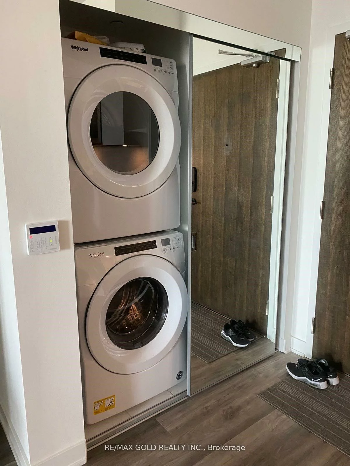 100, Eagle Rock, Rural Vaughan, Vaughan