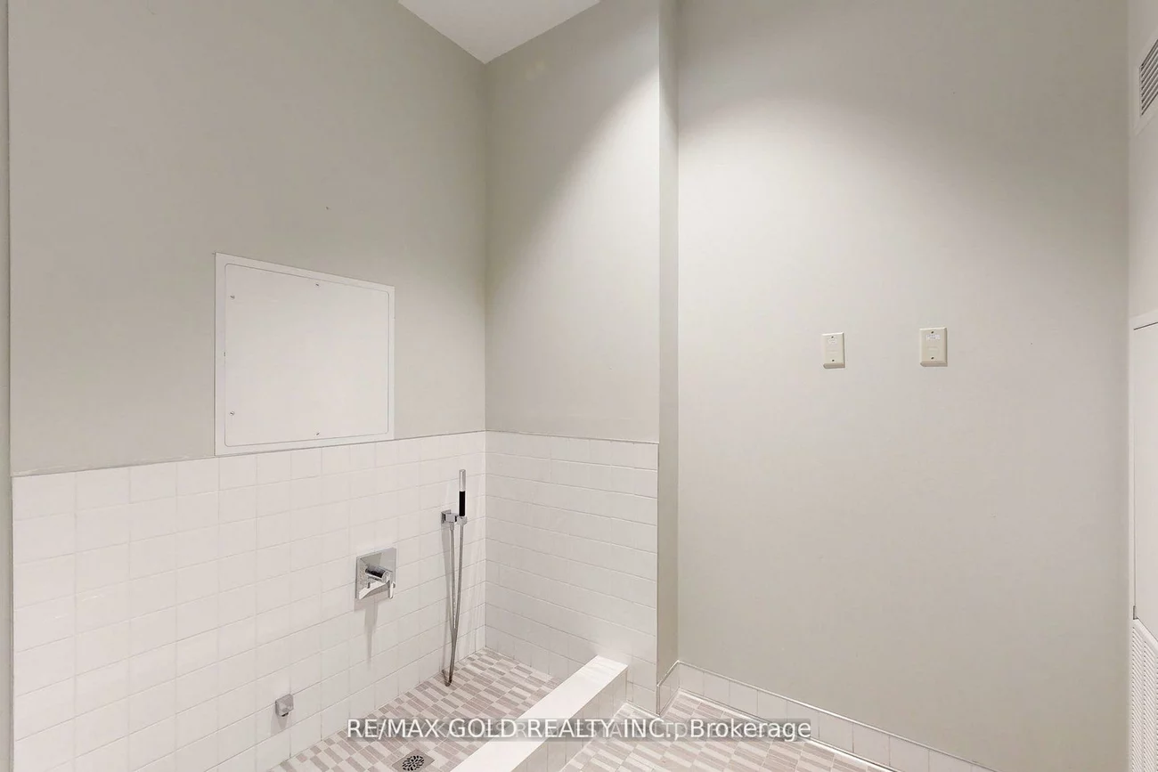 100, Eagle Rock, Rural Vaughan, Vaughan