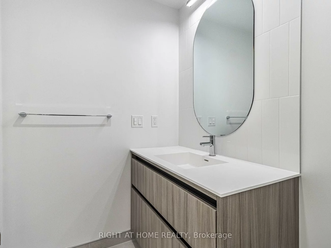7950, bathurst, Beverley Glen, Vaughan