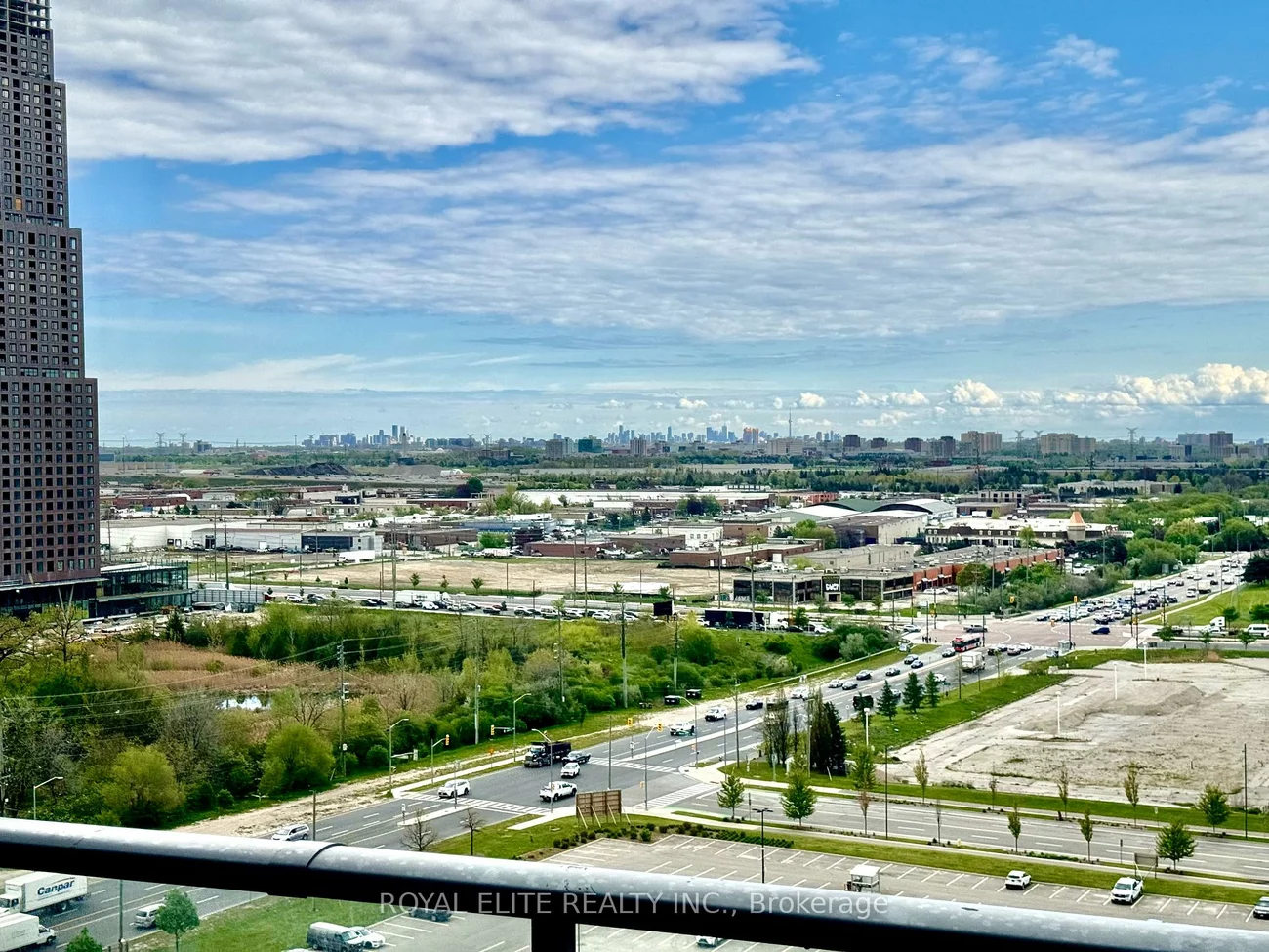 1000, Portage, Vaughan Corporate Centre, Vaughan