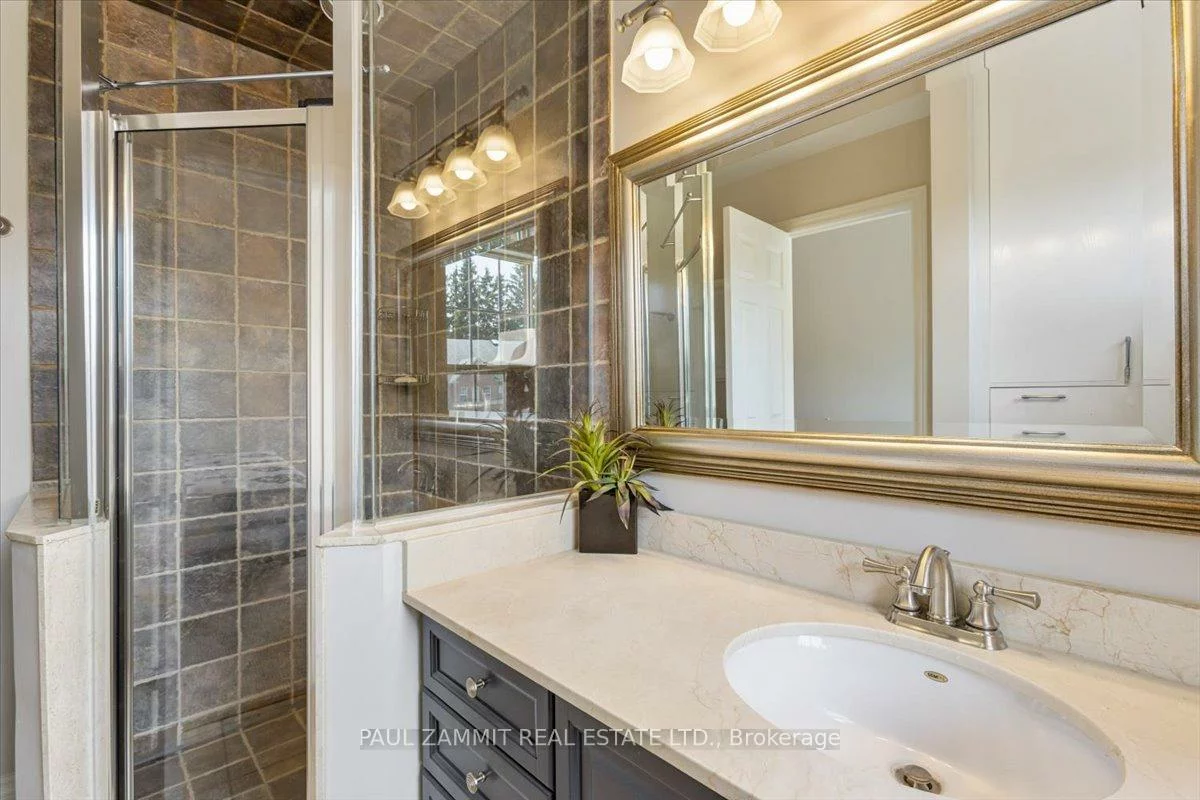 8038, Yonge, Uplands, Vaughan