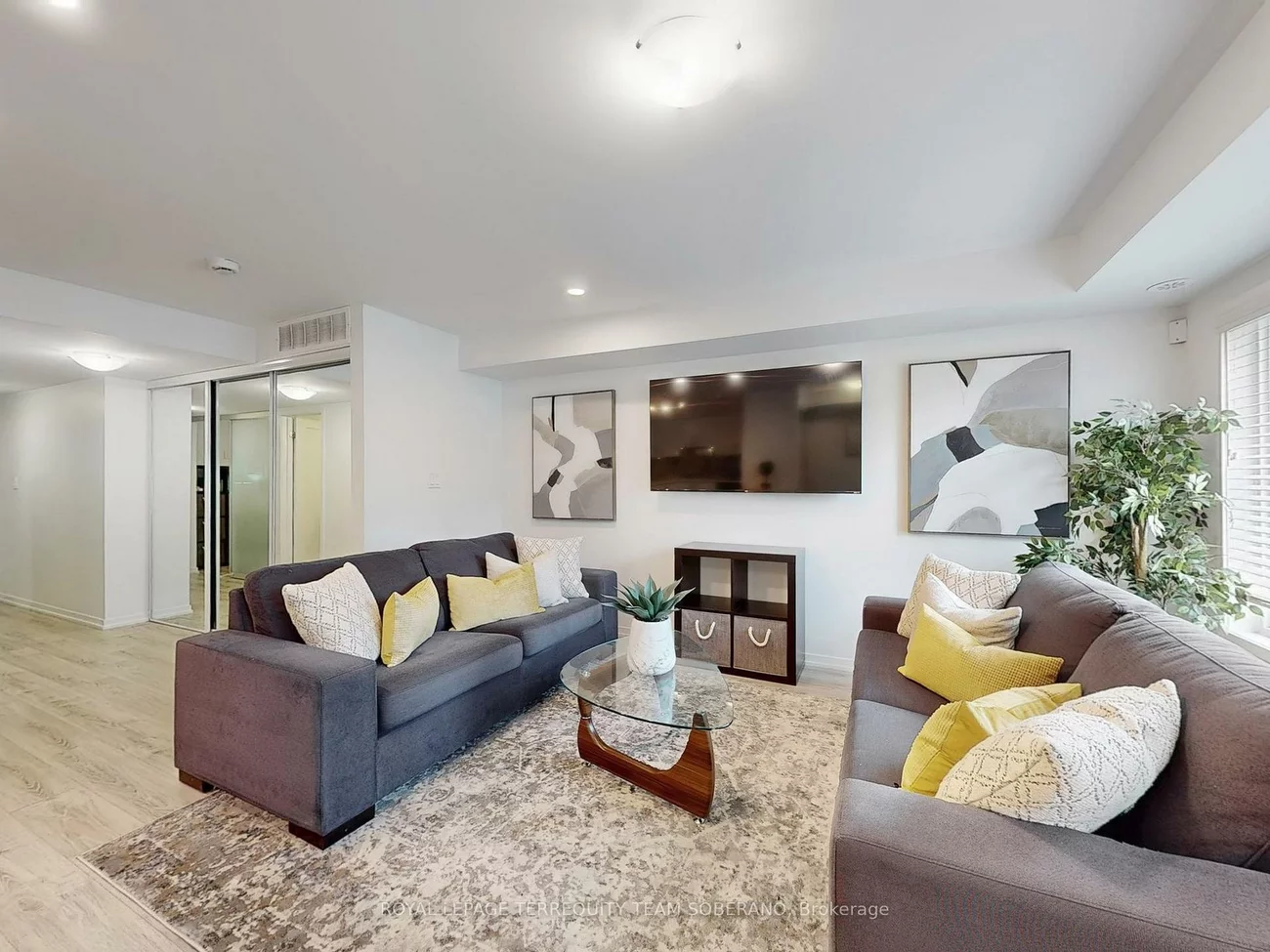 26, Bruce, East Woodbridge, Vaughan