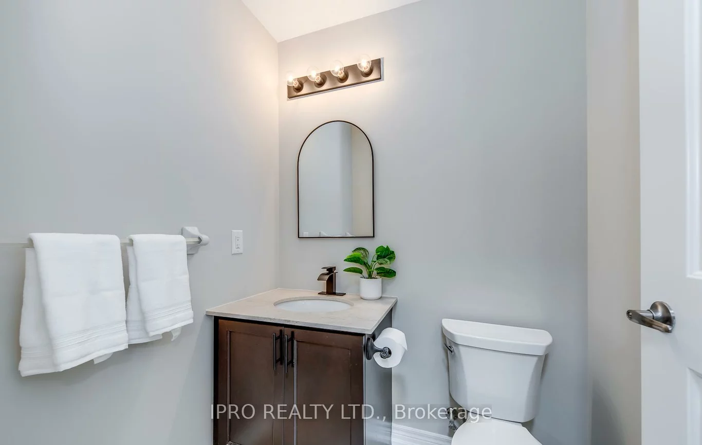 9255, Jane, Maple, Vaughan