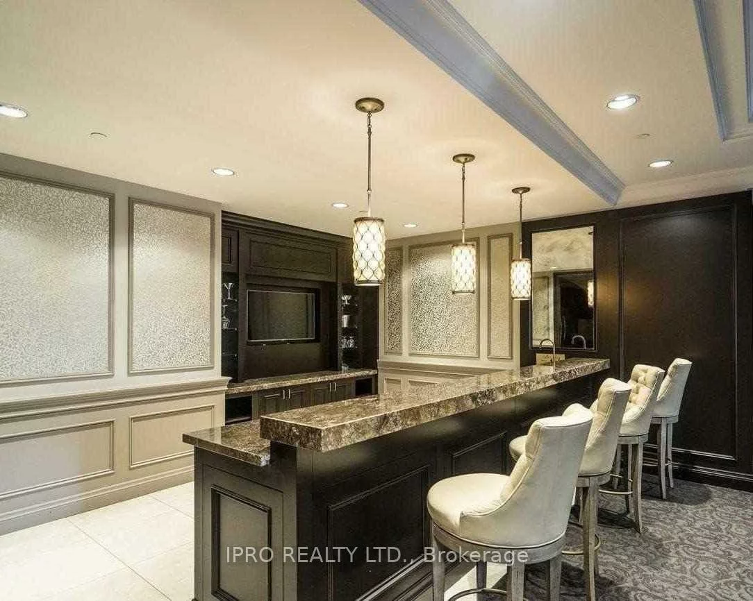 9255, Jane, Maple, Vaughan